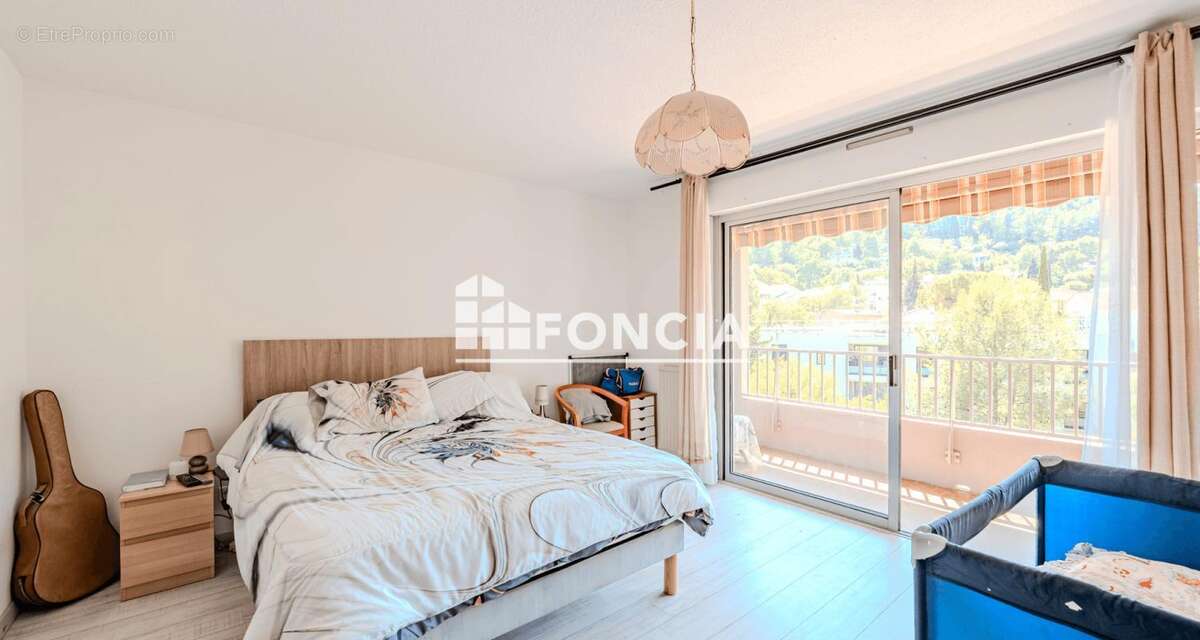 Appartement à HYERES
