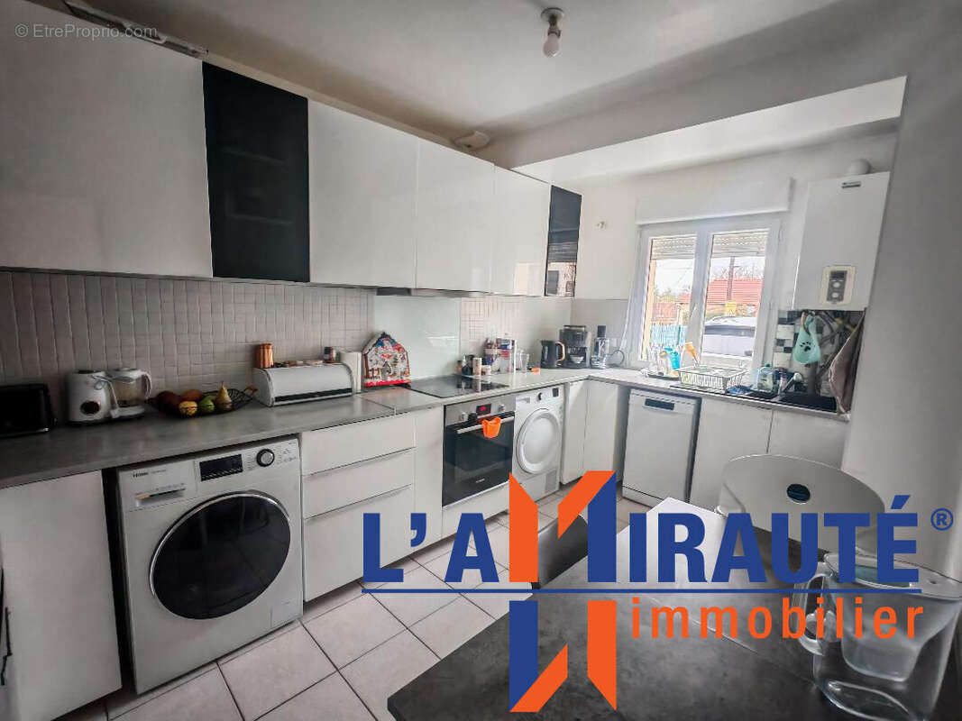 Maison à SARTROUVILLE