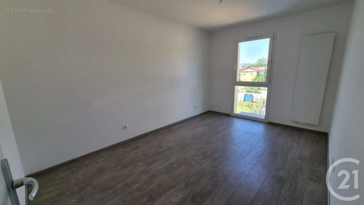 Maison 78 m² à Jassans-Riottier  - photo 11