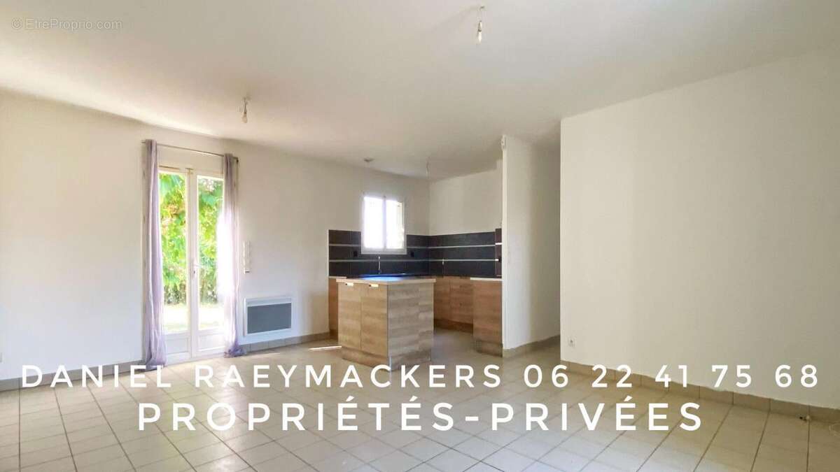 EXCLUSIVITÉ  Plain-pied 97 m², 3 chambres, garage et terrain clos de plus de 1 000 m² à 5 min de Montpon-Ménestérol - photo 2