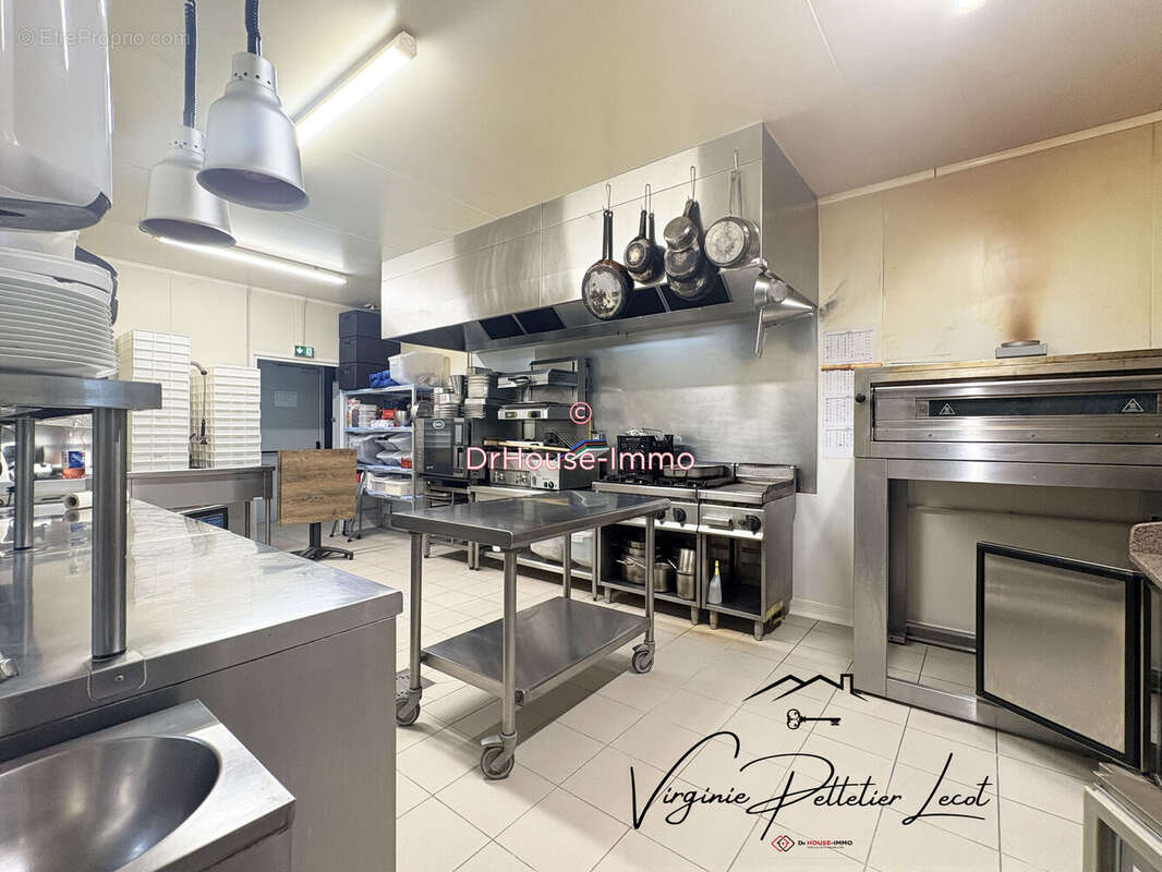 Commerce 189 m² à Chantonnay  - photo 13