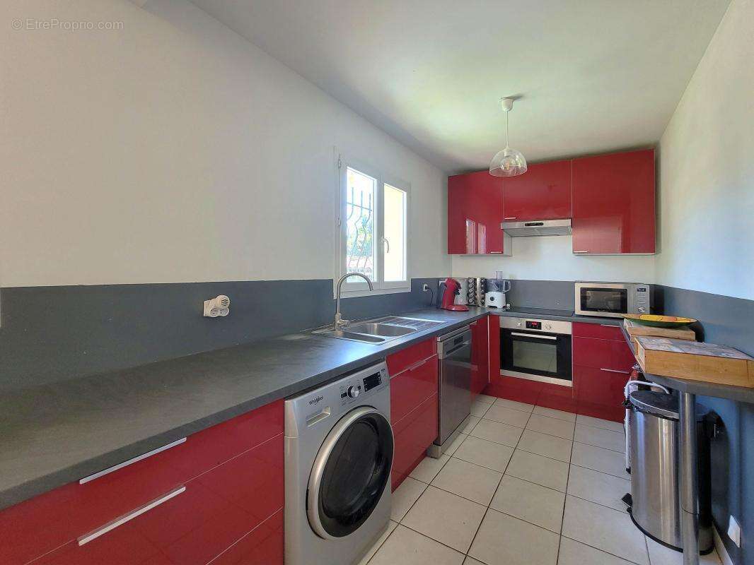 Maison à VINON-SUR-VERDON