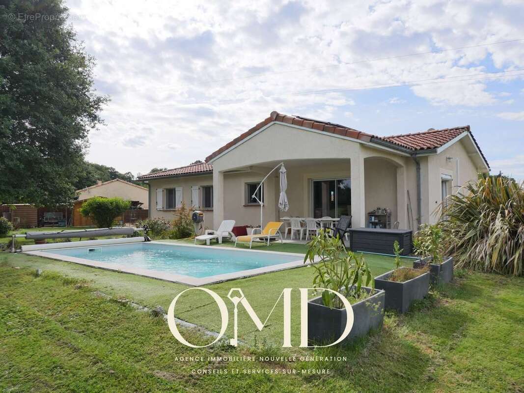Maison 140 m² à Montesquieu-Volvestre  - photo 2