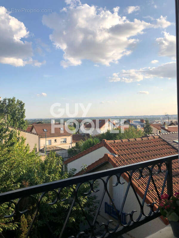 Appartement à FONTENAY-SOUS-BOIS