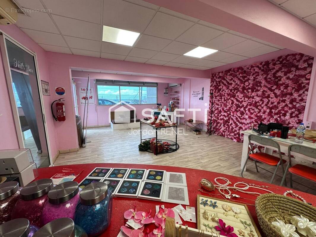 Photo 1 - Commerce à FORT-DE-FRANCE