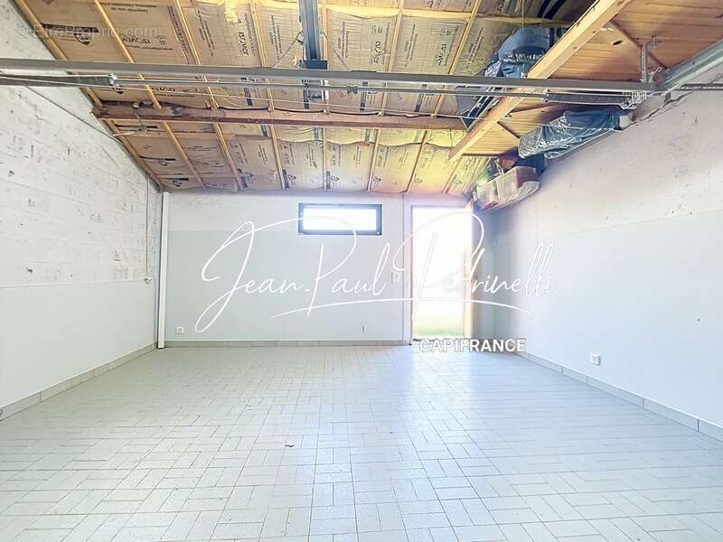 Maison à SAINT-GENIS-LAVAL