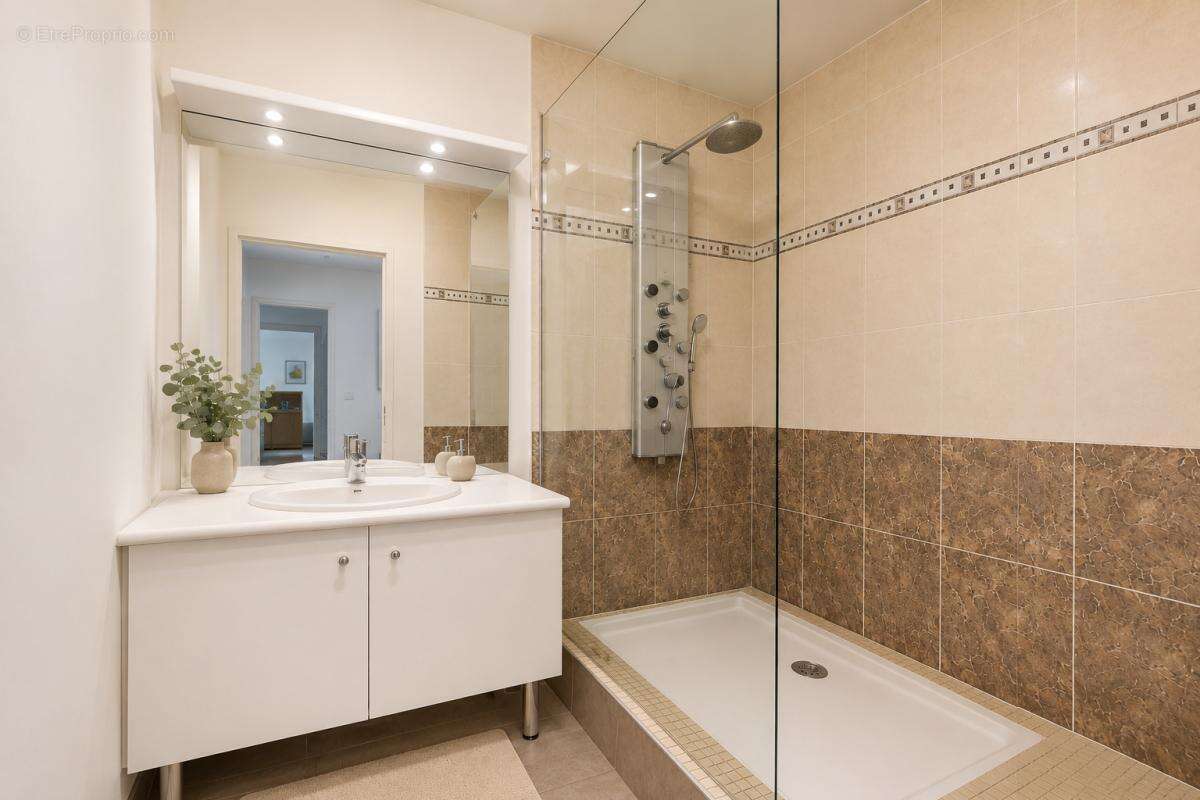 Appartement à MARSEILLE-13E