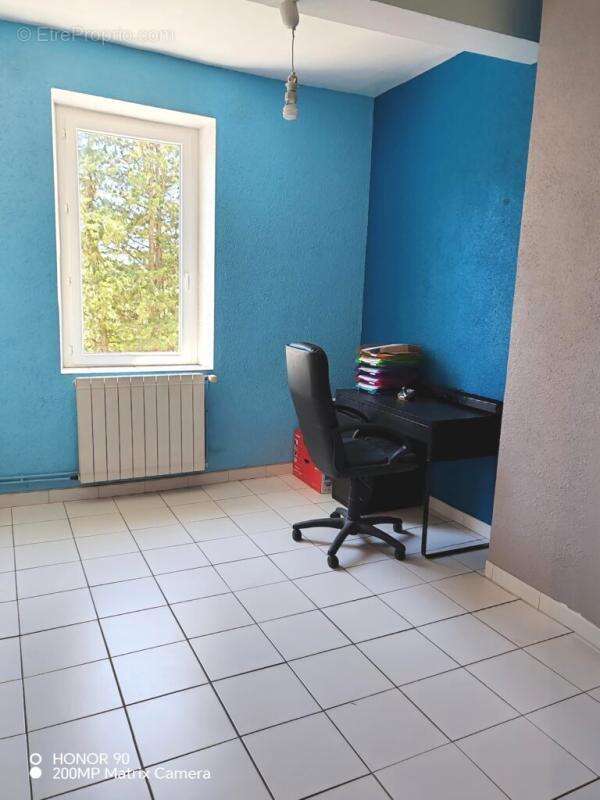 Maison de Village en R+1 95m2 hab T4 + Garage/Atelier - photo 10