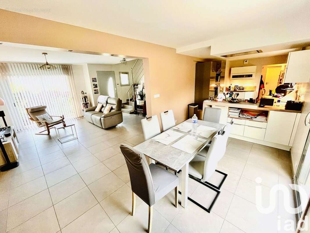 Photo 8 - Maison à EVRY-GREGY-SUR-YERRE