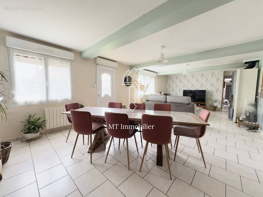 Maison à AUBIN-SAINT-VAAST