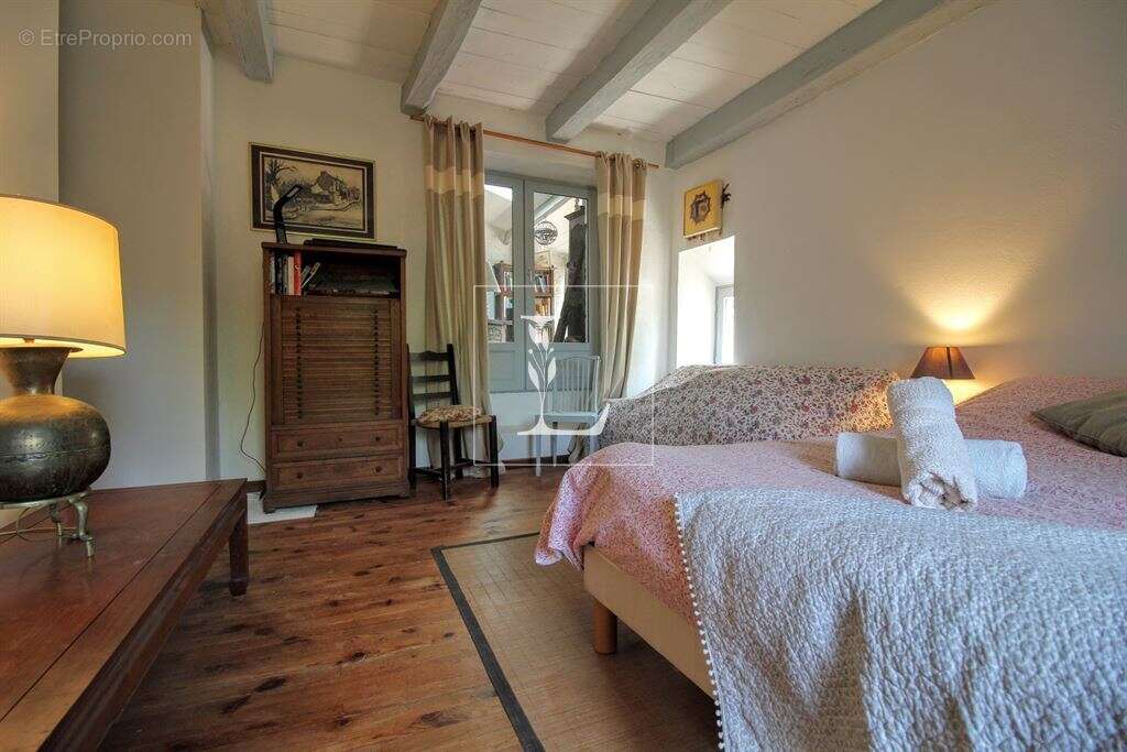 Propriété d’exception du XVIIe siècle au cœur de 7,4 hectares – Calme absolu - photo 10