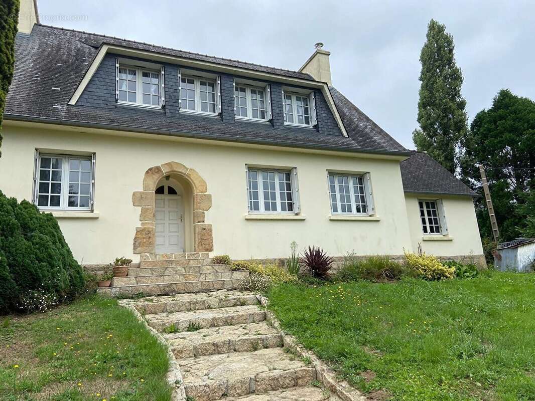 Maison à PLOUEDERN