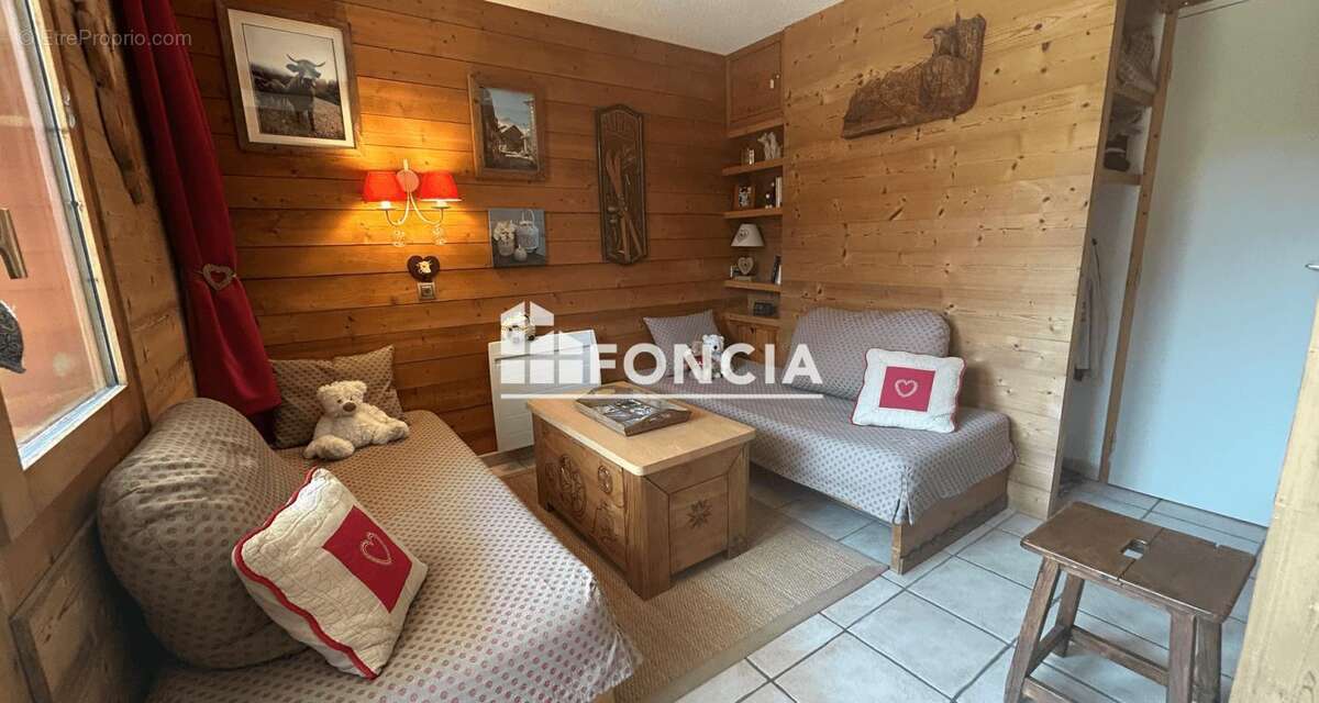 COUP DE CŒUR ! Appartement skis aux pieds rénové – Charme savoyard & DPE E - photo 7