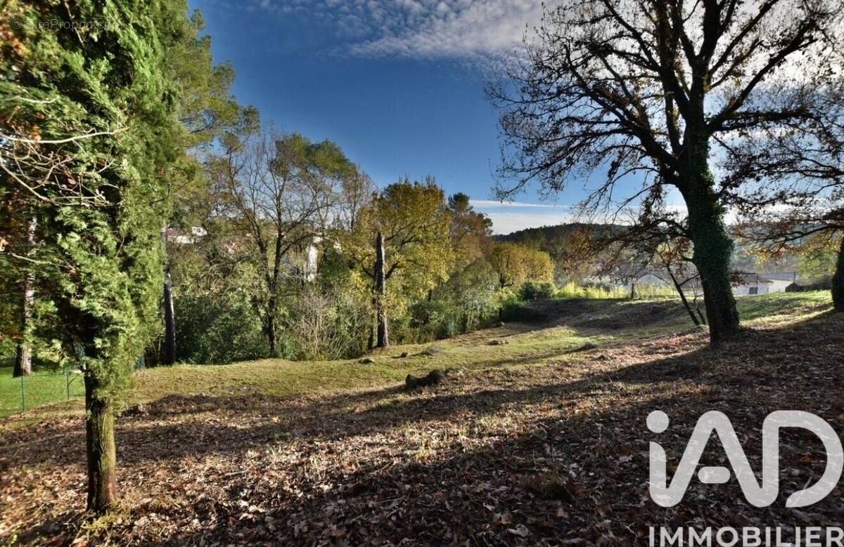 Photo 1 - Terrain à PEYMEINADE