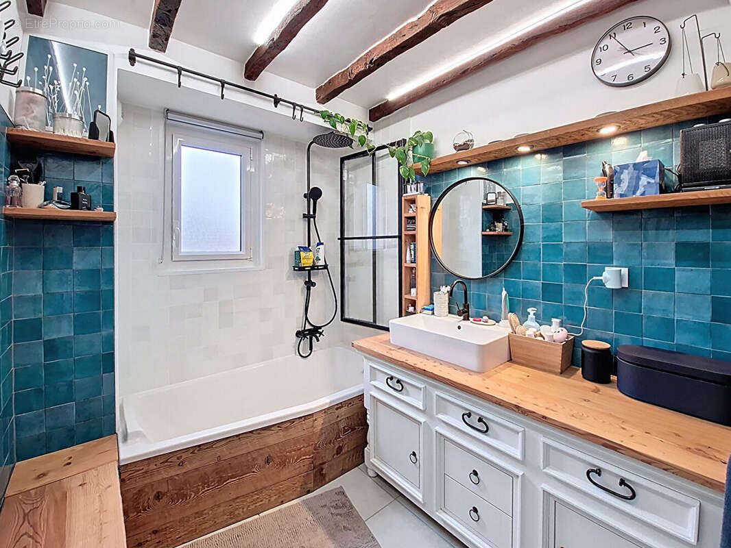 Appartement à MORNANT