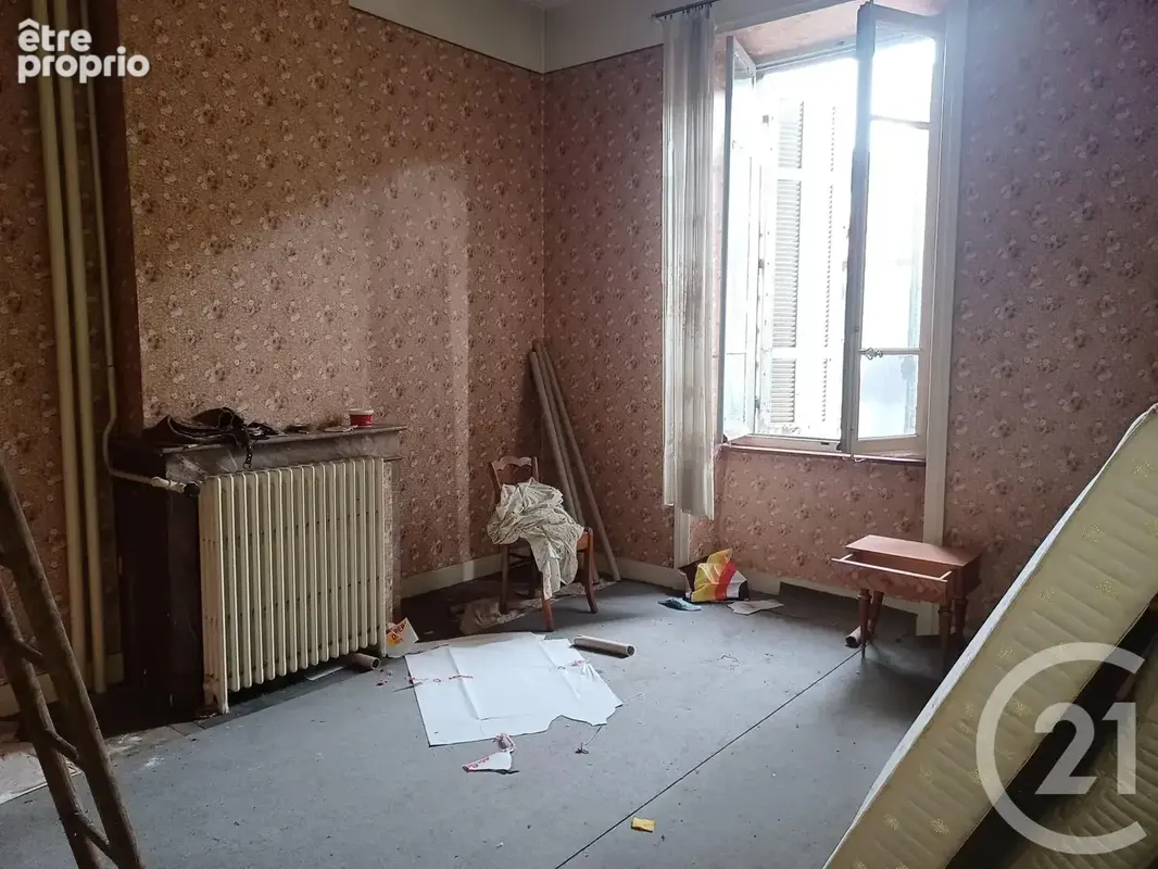 Maison 10 pièces 220 m² à vendre à Bourg-Argental (42220) - photo 15