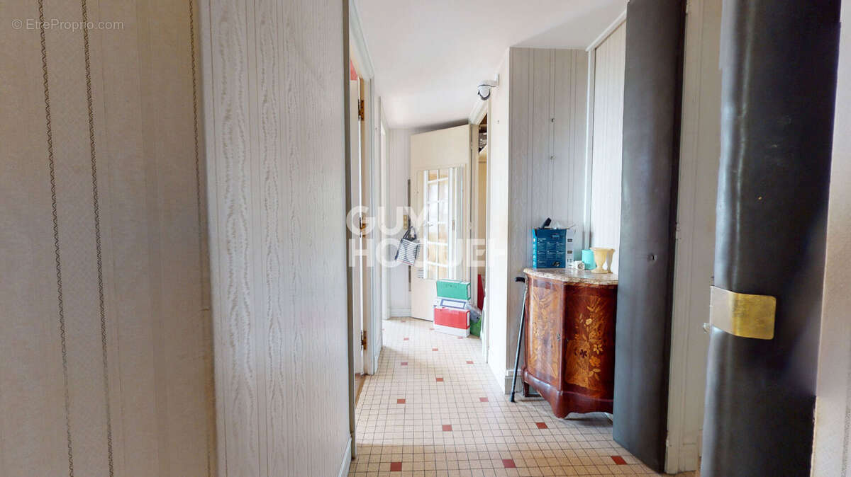 Appartement à PARIS-20E