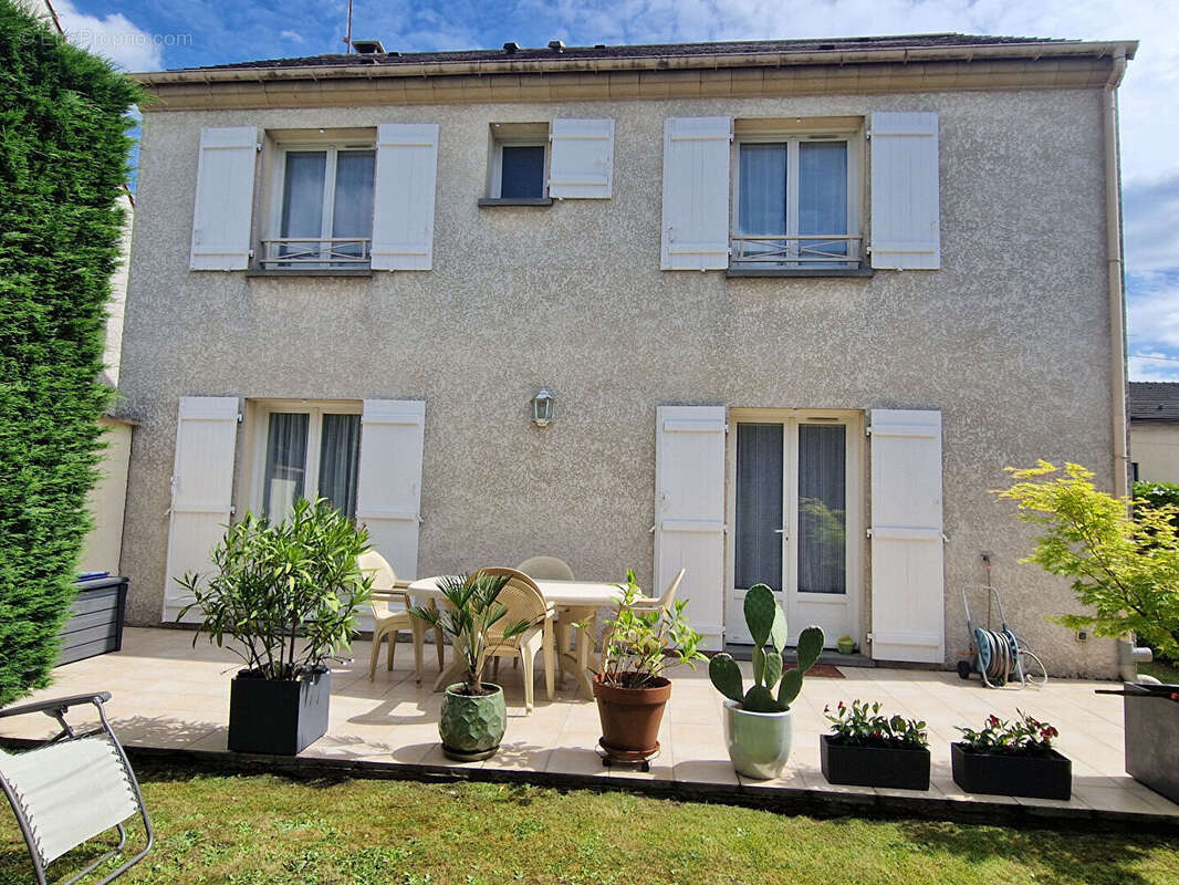 Maison à LIVRY-GARGAN