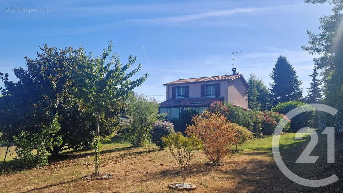 Maison 107 m² à Jassans-Riottier  - photo 2