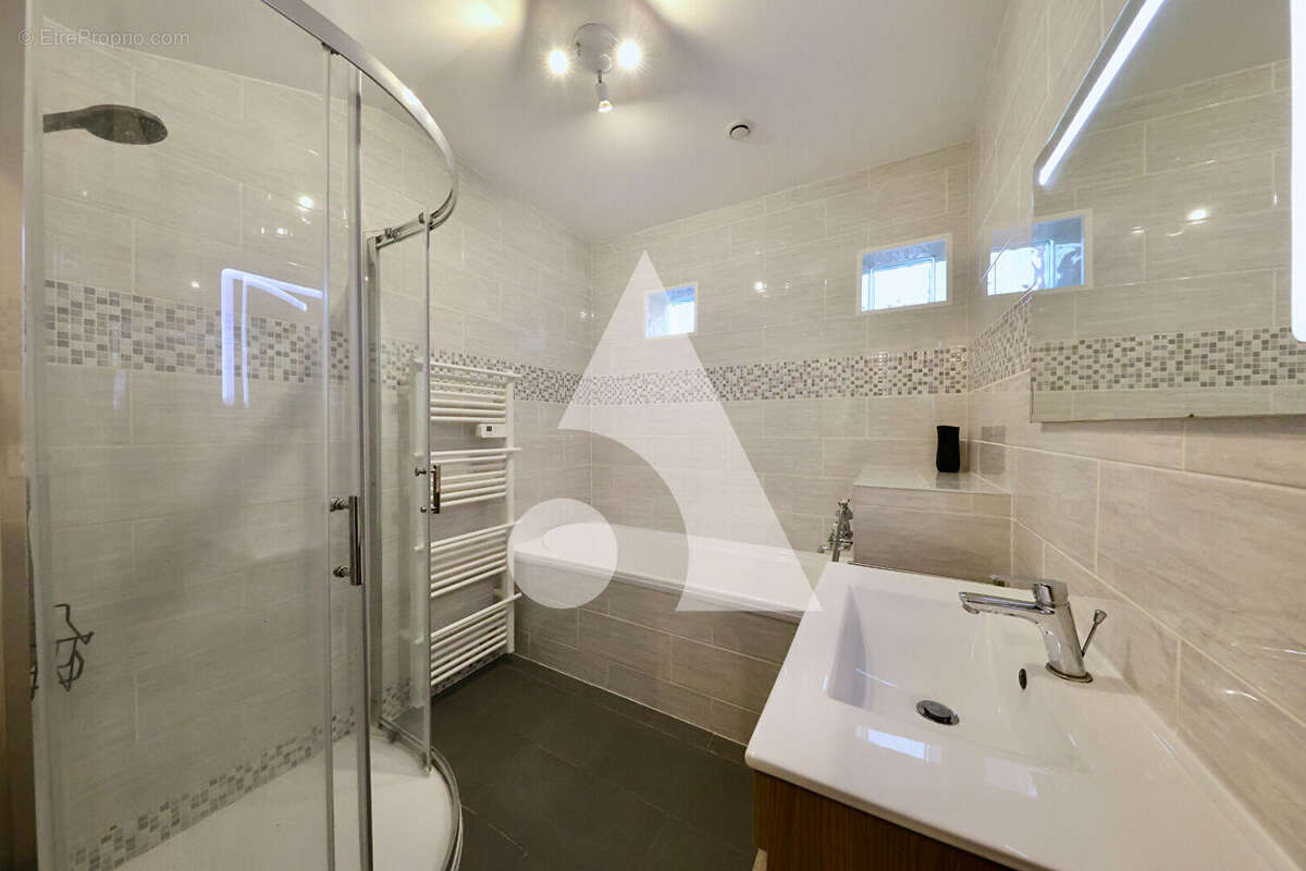 Maison à CORBEIL-ESSONNES