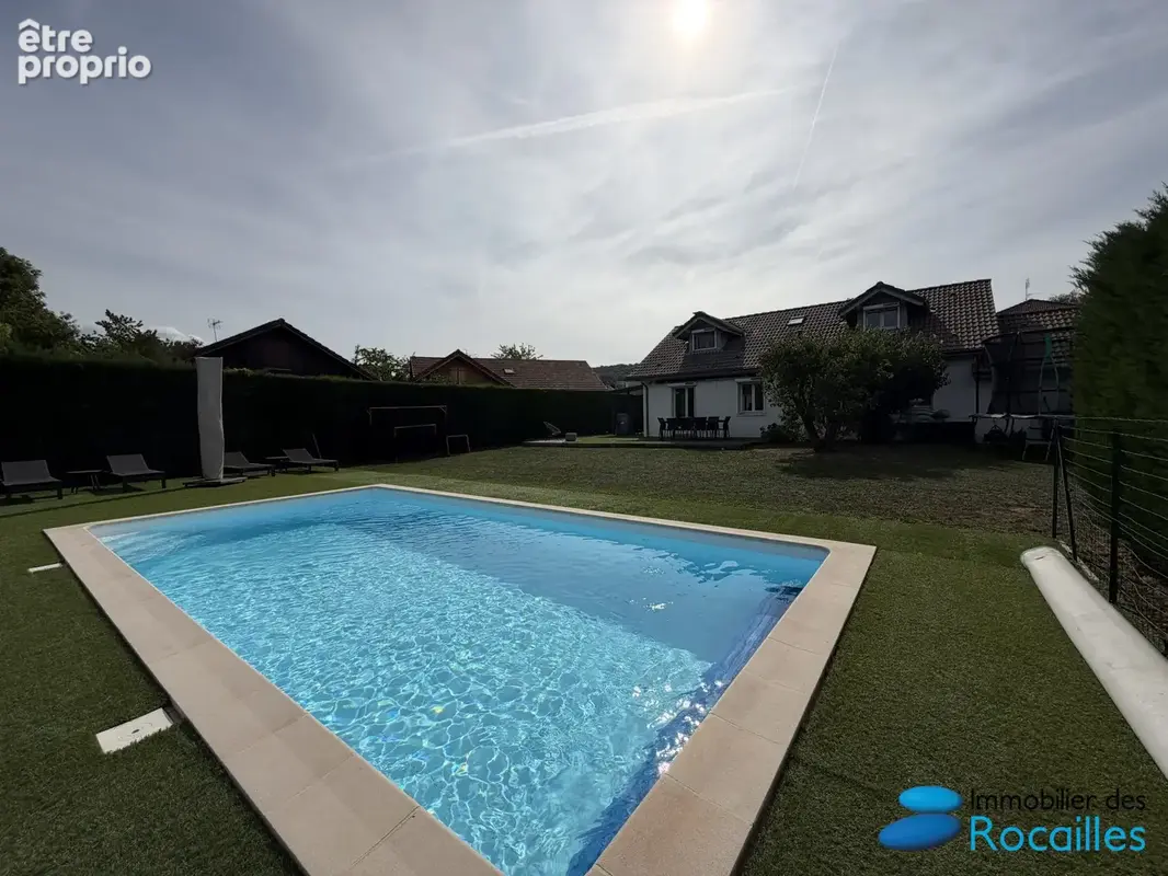 Maison 5 pièces 128 m² · à Pers-Jussy · 128 m² · 548 000 €