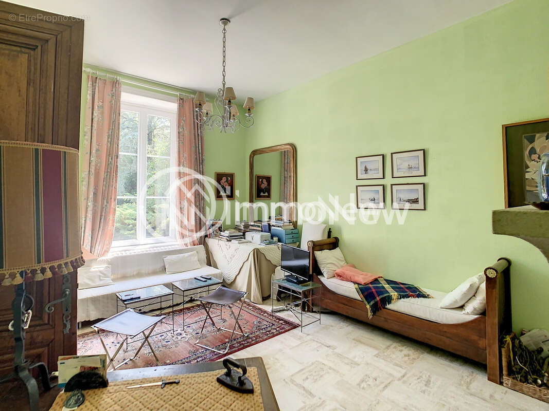 Ancien Presbytère rénové à ST URSIN - photo 7