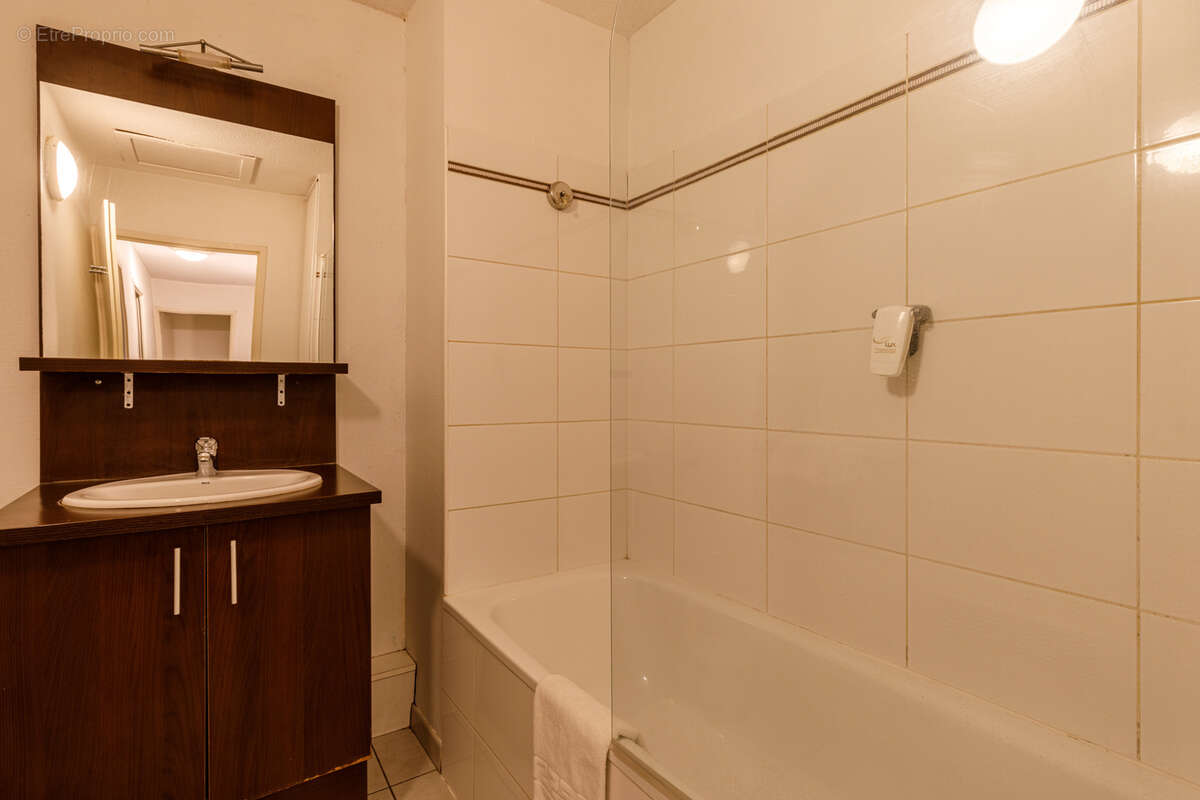 Appartement à SAINT-JEAN-D'ILLAC