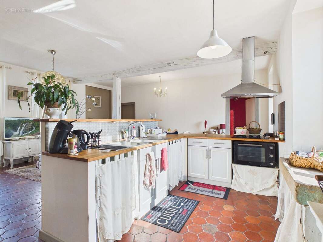 Maison à OSSEY-LES-TROIS-MAISONS