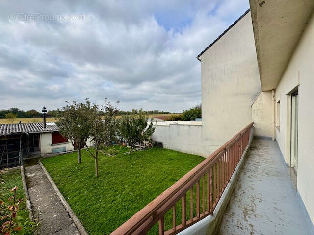 Maison à PARAY-VIEILLE-POSTE