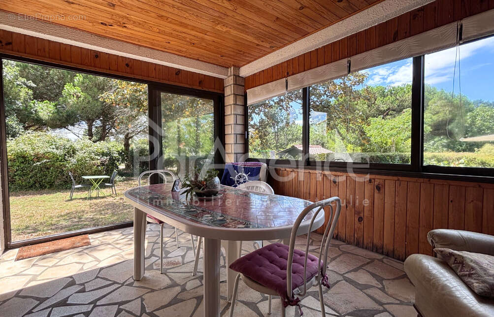 Maison de plain-pied sur terrain de 633 m2 - photo 7