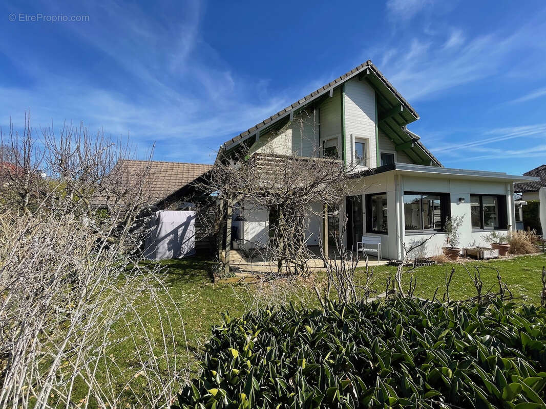 Maison à DIVONNE-LES-BAINS