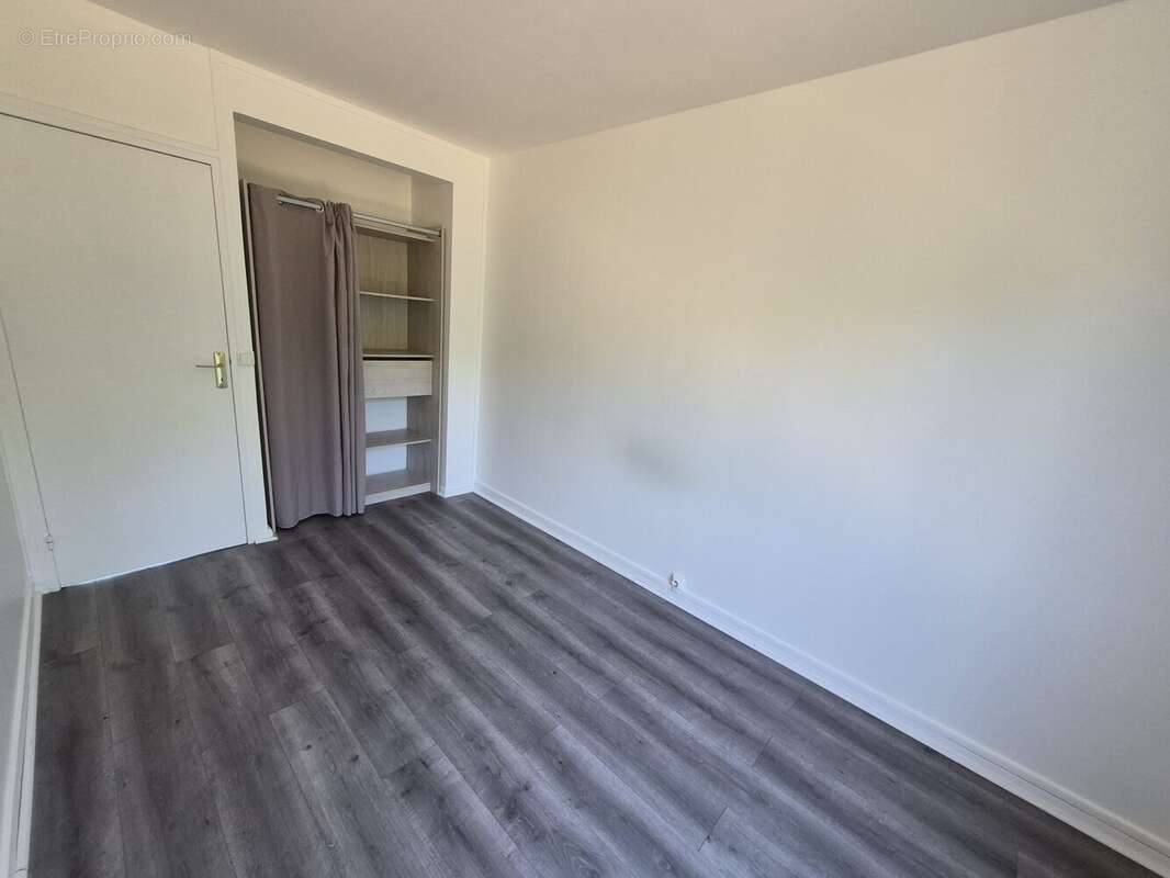 Appartement 60 m² à Bruyeres-Le-Chatel  - photo 9