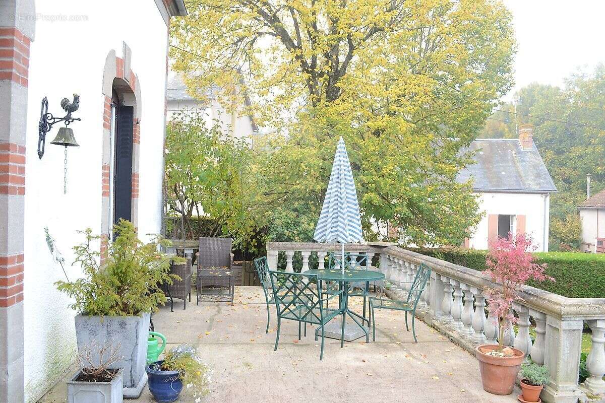 Maison à CERCY-LA-TOUR