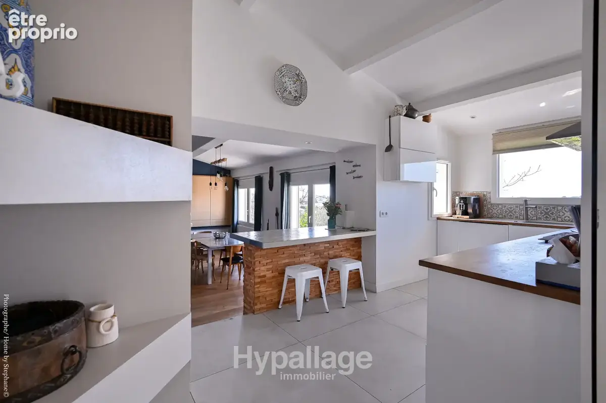 Villa T5 200 m2 avec piscine, stationnement et terrain de 1 600 m2 - photo 14
