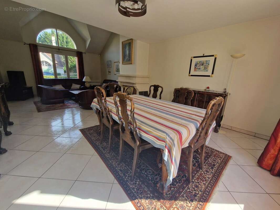 Maison à MONTIGNY-LE-BRETONNEUX