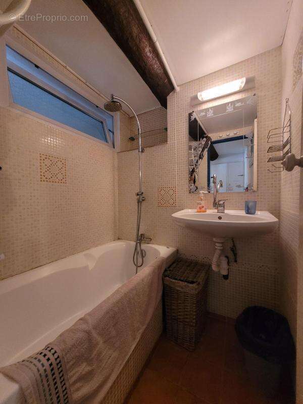 Maison de village - 60 m² - photo 8
