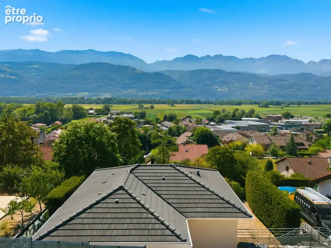 Lumbin - maison 116 m2 - 3 chambres - jardin - garage - dpe a - photo 2