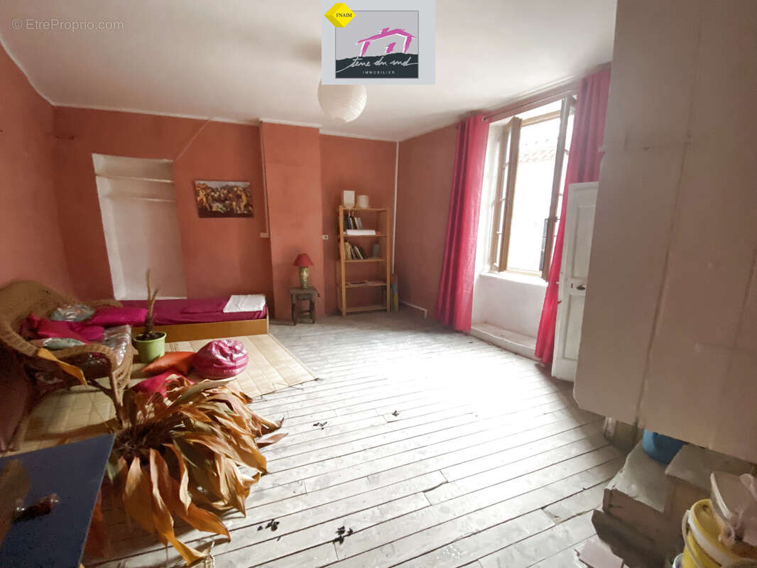 Maison à VILLENEUVE-MINERVOIS
