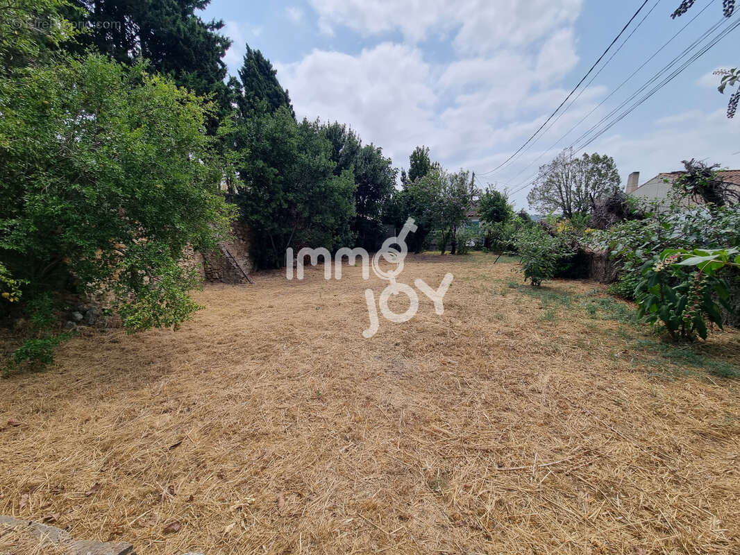 Terrain constructible hors lotissement - OUVEILLAN - photo 2