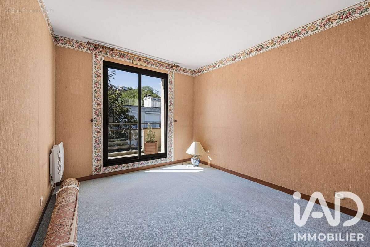 Photo 8 - Appartement à SURESNES
