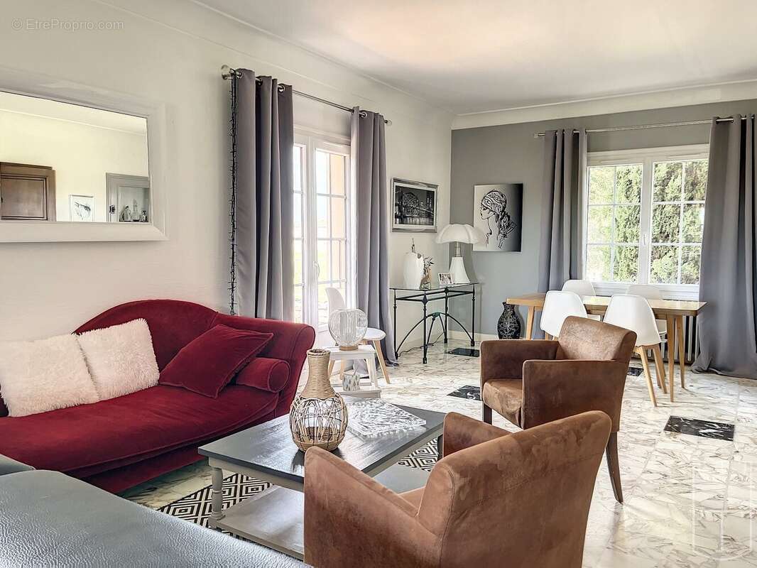 Maison à GROSPIERRES