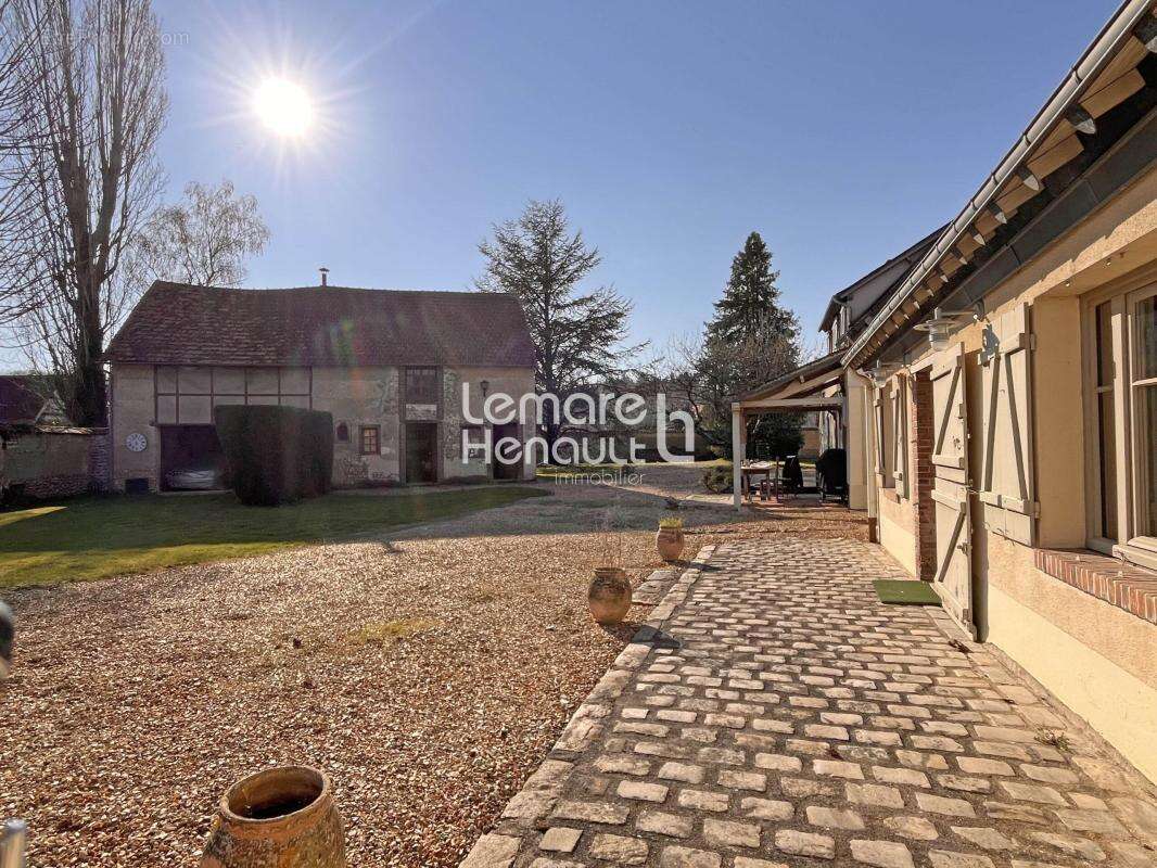 Superbe propriété 2 maisons et granges - photo 5