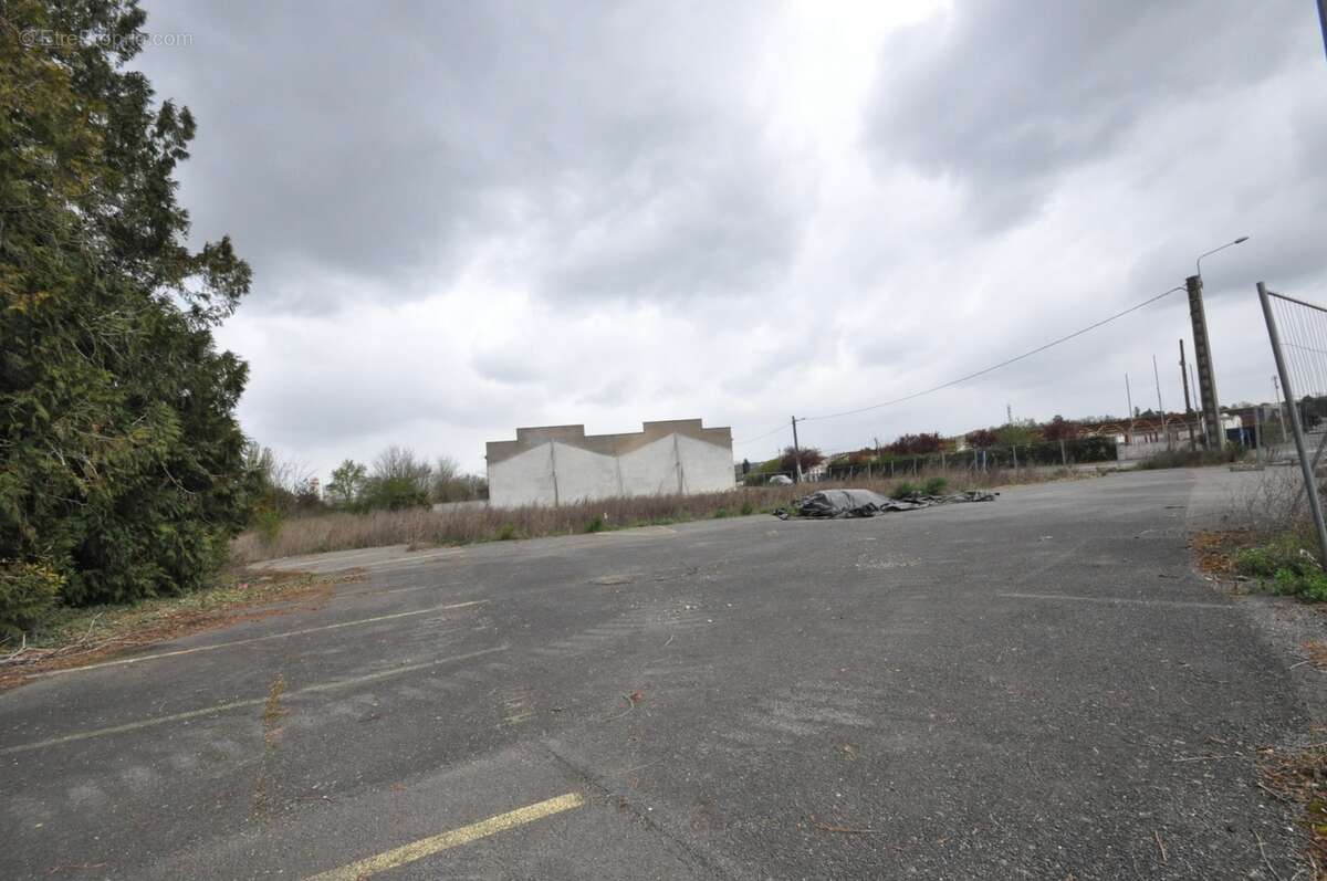 Dpt Vienne (86), à vendre CHATELLERAULT terrain Zone d'Activité Le Sanital - photo 11