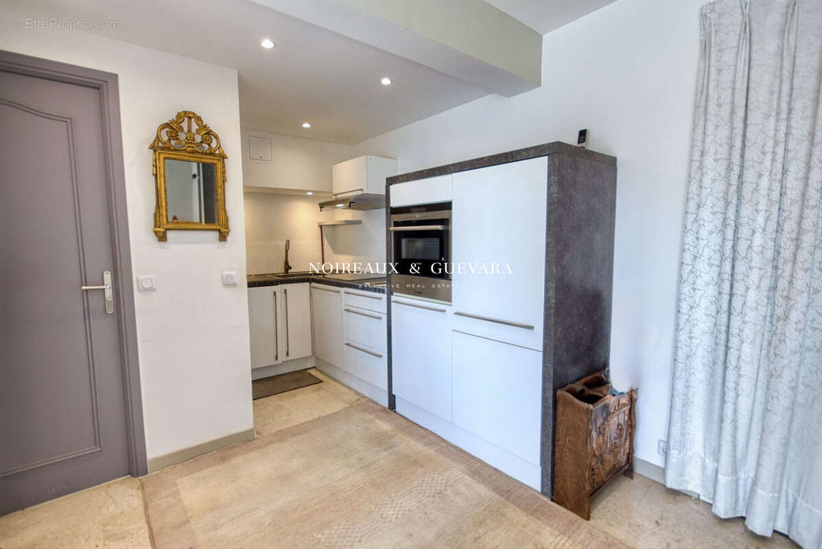 Appartement à LE CANNET