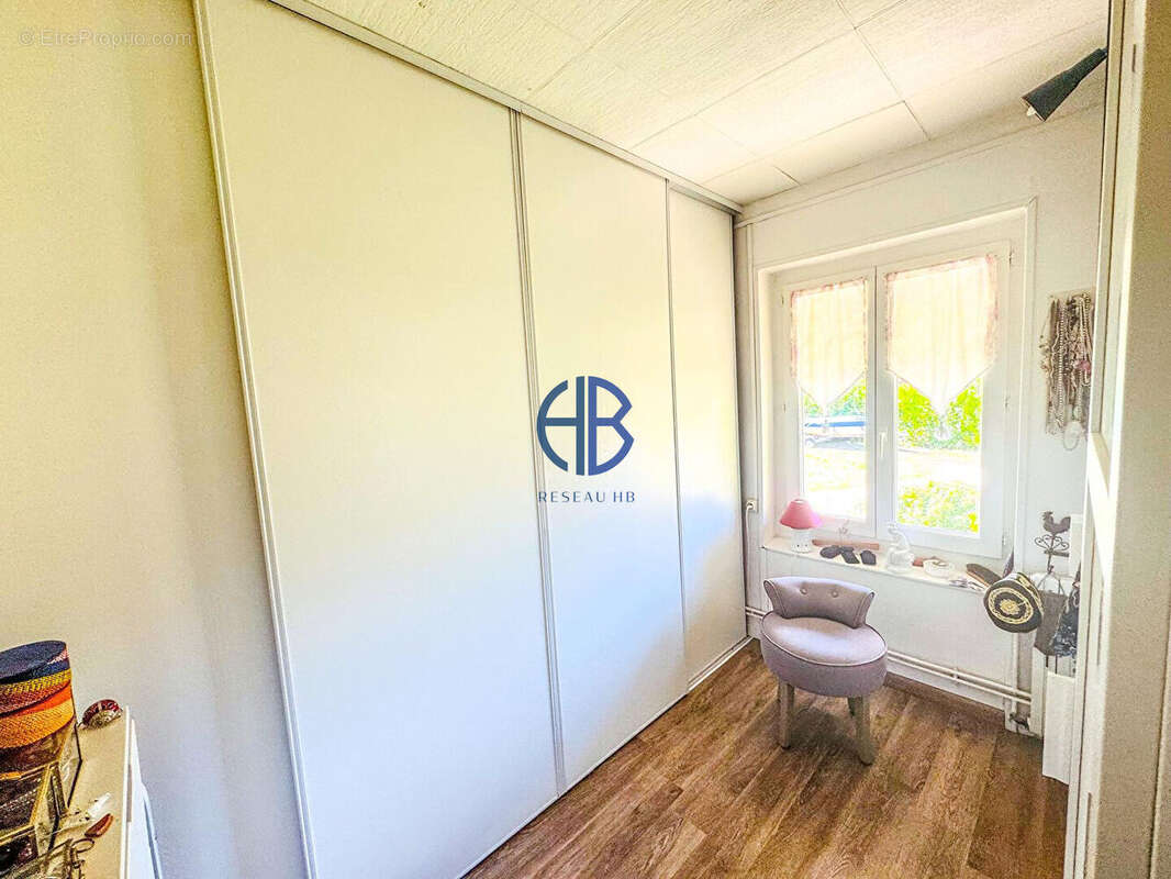 Maison à FAVERGES-DE-LA-TOUR