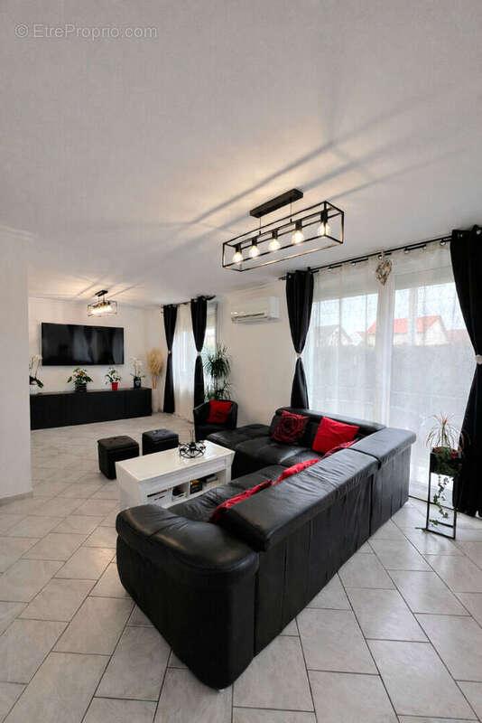 Maison à SURVILLIERS