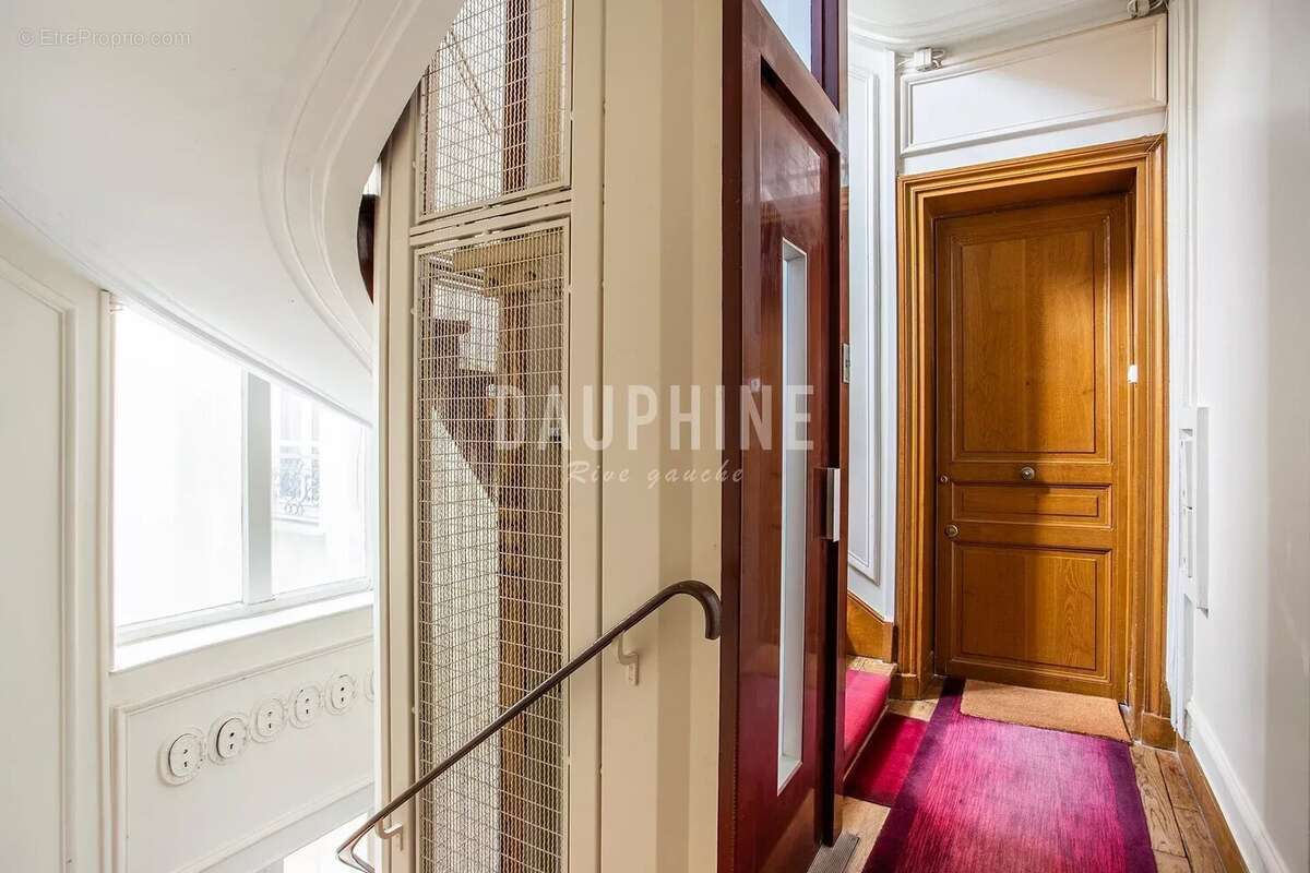 Appartement à PARIS-7E