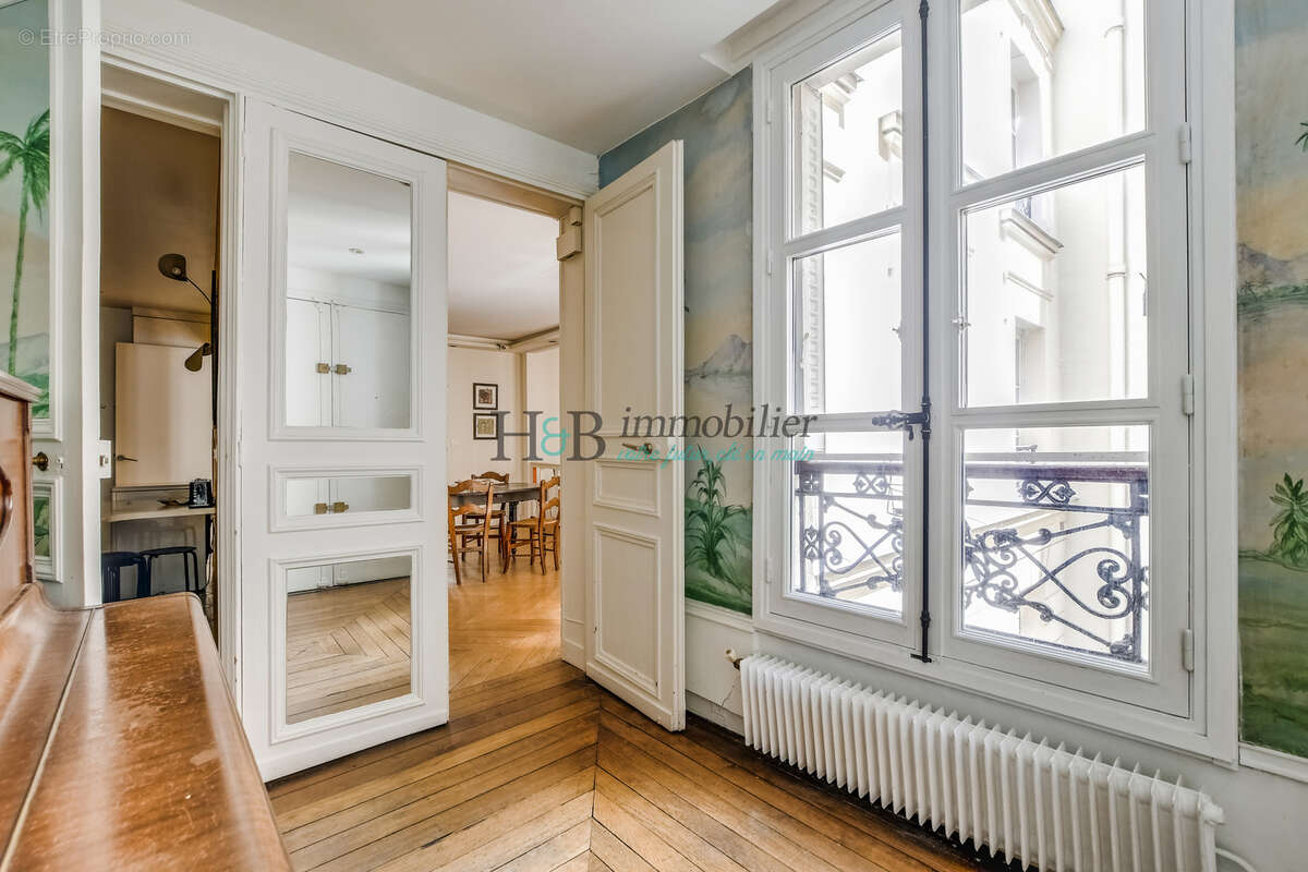 Appartement à PARIS-7E