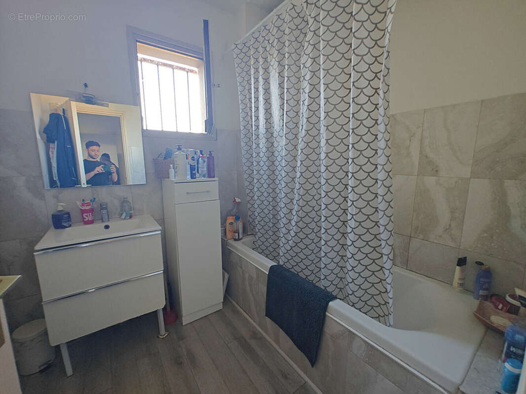 Appartement toulon est la serinette . exclusivité !!! . 3 pieces 71m2 avec terrasse et loggia. - photo 9