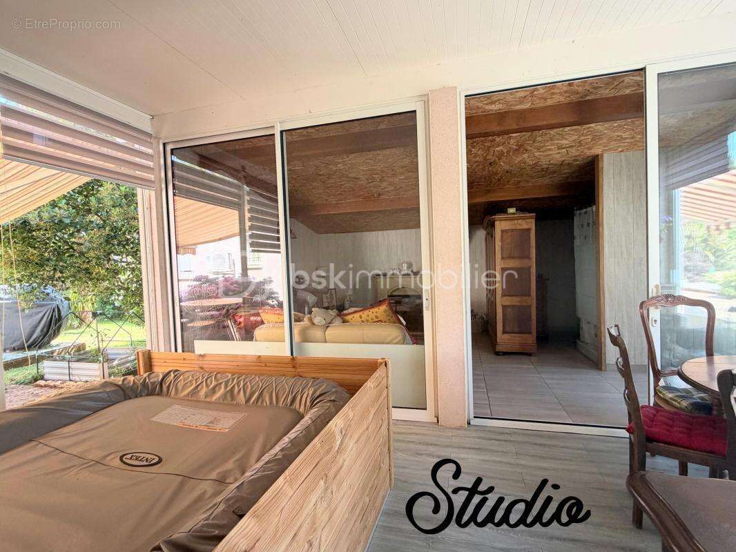 Propriété avec maison de plain-pied et son studio et son beau terrain de 3333 mètres avec piscine de 9X4 à l'abri des regards - photo 25